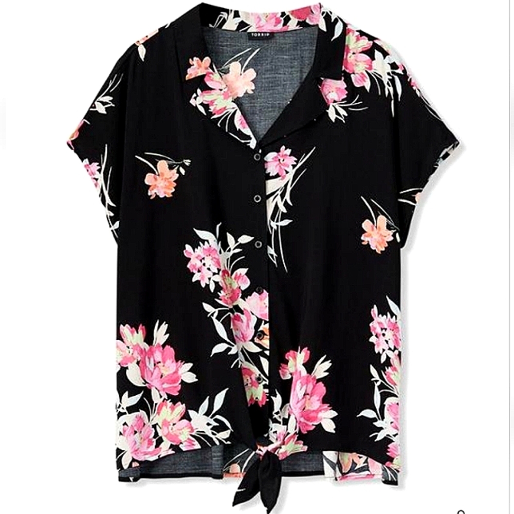 NWT Torrid Floral black Challis Tie-Front Dolman Top